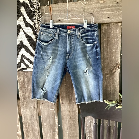 Guess Other - Men’s GUESS Jean Shorts- Size 32